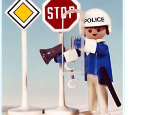 Playmobil - 3324v1-fam - Policeman