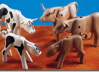 Playmobil - 7042 - 3 Cows And 2 Calves