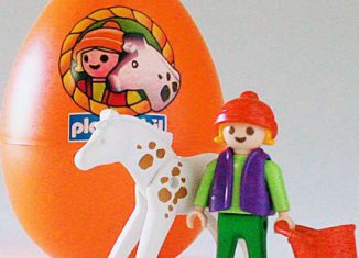 Playmobil - 4911v4 - Enfant avec poulain (Oeuf orange) - Detail Playmobil - 4911v4 - Enfant avec poulain (Oeuf orange)