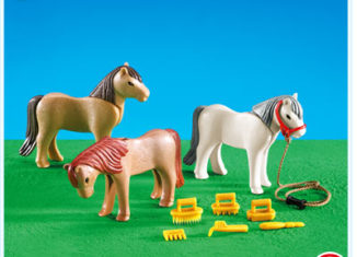 Playmobil - 7435 - 3 Ponies with accesories