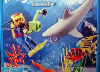 Playmobil - 5770-usa - Underwater Diver with Shark - Detail Playmobil - 5770-usa - Underwater Diver with Shark