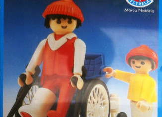 Playmobil - 30.14.02-est - man in a wheelchair and child