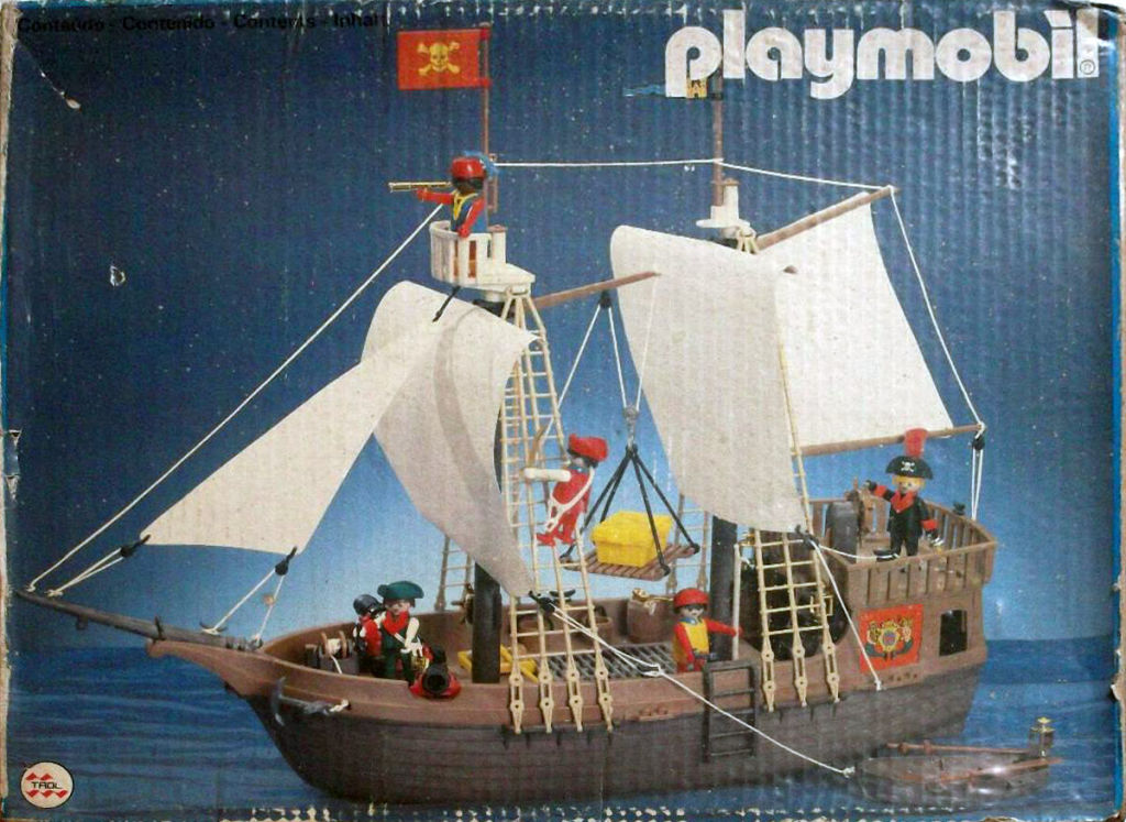 2039 Nice shelf pirate ship playmobil 3550 boat 