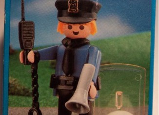 Playmobil - 3338v1 - Policeman