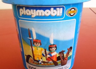 Playmobil - 2105-lyr - Indians with Canoe