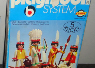 Playmobil - 3251v2-lyr - Indian Family with Canoe