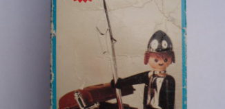 Playmobil - 3334v2-fam - Soldier with treasure