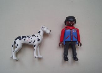 Playmobil - 30791393v4-ger - Mini surprise - Boy with dog