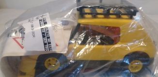 Playmobil - 30.12.10v2-est - Yellow Rally car