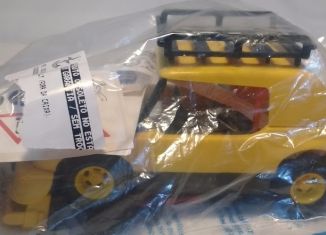 Playmobil - 30.12.10v2-est - Yellow Rally car