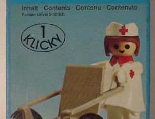Playmobil - 3362 - Nurse and Wheelchair - Detail Playmobil - 3362 - Nurse and Wheelchair