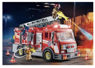 Playmobil - 71233 - Fire Truck with Flashing Lights