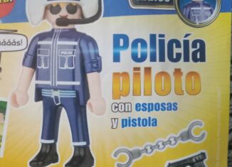 Playmobil - 30796384-ger - Police Pilot with cuffs and pistol