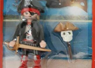 Playmobil - 30795434-ger - Pirate Captain with saber and skull