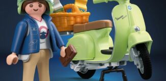 Playmobil - 71621 - Driver with green Vespa