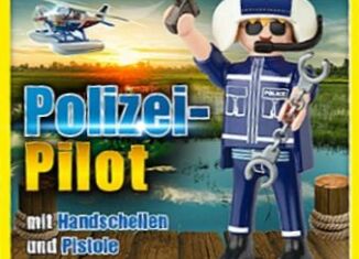 Playmobil - 30796384-ger - Police Pilot with cuffs and pistol - Detail Playmobil - 30796384-ger - Police Pilot with cuffs and pistol