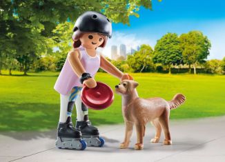 Playmobil - 71739 - Girl on roller skates with Golden Retriever