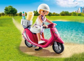 Playmobil - 9084 - Beachgoer with Scooter