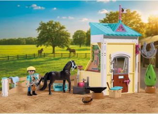 Playmobil - 72131 - Small Stable with Blacksmith