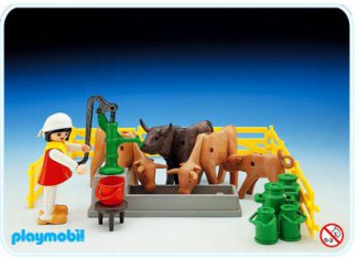Playmobil - 3499 - Milkmaid With Cows