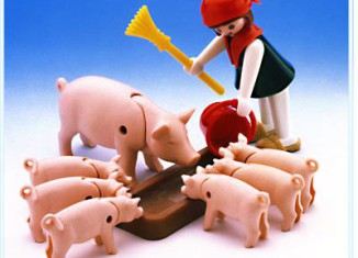 Playmobil - 3566 - Farmer Feeding Pigs - Detail Playmobil - 3566 - Farmer Feeding Pigs