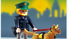 Playmobil - 3984 - Policeman with Tracking Dog