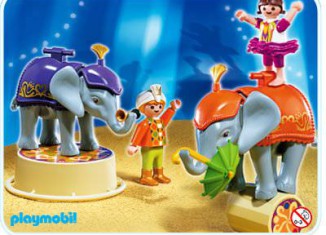 Playmobil - 4235 - Young acrobats & baby elephants - Detail Playmobil - 4235 - Young acrobats & baby elephants