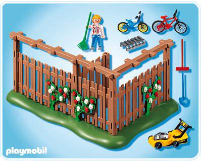 Playmobil 4280 - Backyard - Back
