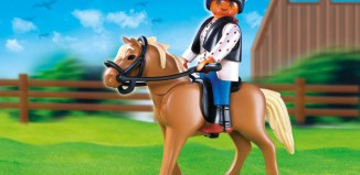 Playmobil - 5109 - Haflinger Horse with Rider and Stable