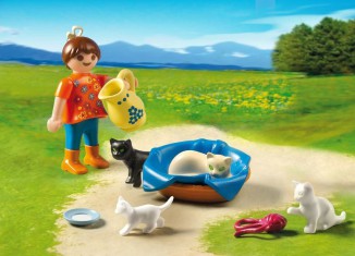 Playmobil - 5126 - Girl with Cat Family