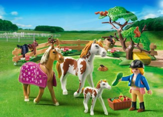 Playmobil - 5227 - Paddock with Horses and Pony