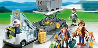 Playmobil - 5262 - Aircraft Stairs with Passengers and Cargo