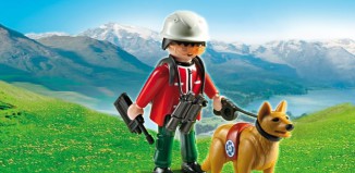 Playmobil - 5431 - Mountain Rescuer with Search Dog