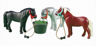 Playmobil - 6256 - 3 Ponies with Feeding Bucket