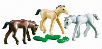 Playmobil - 6263 - 3 Foals with Feed
