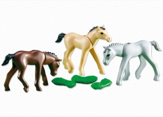 Playmobil - 6263 - 3 Foals with Feed
